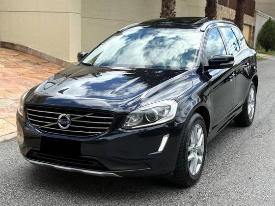 VOLVO XC60 2.0 T5 MOMENTUM GASOLINA 4P AUTOMÁTICO